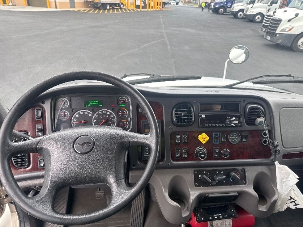 Refrigerated Truck-Light and Medium Duty Trucks-Freightliner-2018-M2-South Plainfield-NJ-345,500\n\t\tmiles-$ 20,750 - Image 17