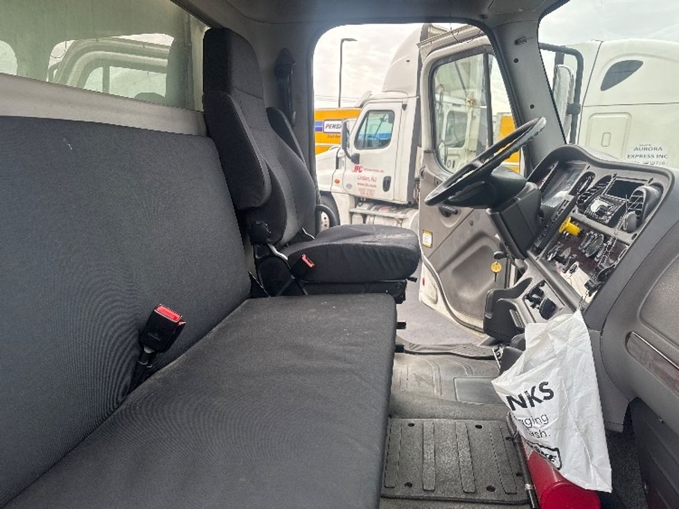 Refrigerated Truck-Light and Medium Duty Trucks-Freightliner-2018-M2-South Plainfield-NJ-345,500\n\t\tmiles-$ 20,750 - Image 21