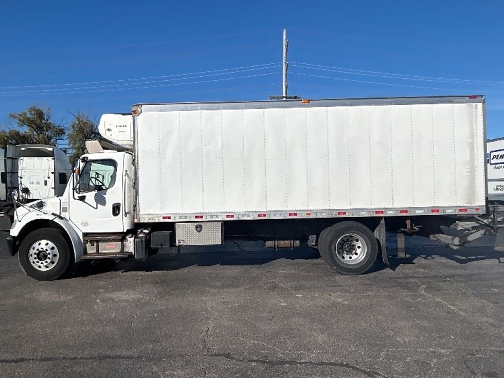 Refrigerated Truck-Light and Medium Duty Trucks-Freightliner-2018-M2-Sturtevant-WI-219,112\n\t\tmiles-$ 36,000 - Image 4