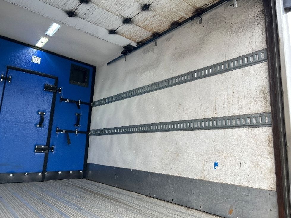 Refrigerated Truck-Light and Medium Duty Trucks-Freightliner-2018-M2-Surrey-BC-225,177\n\t\tkm-$ 60,500 - Image 12