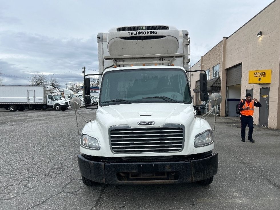 Refrigerated Truck-Light and Medium Duty Trucks-Freightliner-2018-M2-Surrey-BC-225,177\n\t\tkm-$ 60,500 - Image 2
