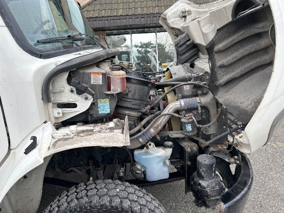 Refrigerated Truck-Light and Medium Duty Trucks-Freightliner-2018-M2-Surrey-BC-225,177\n\t\tkm-$ 60,500 - Image 23