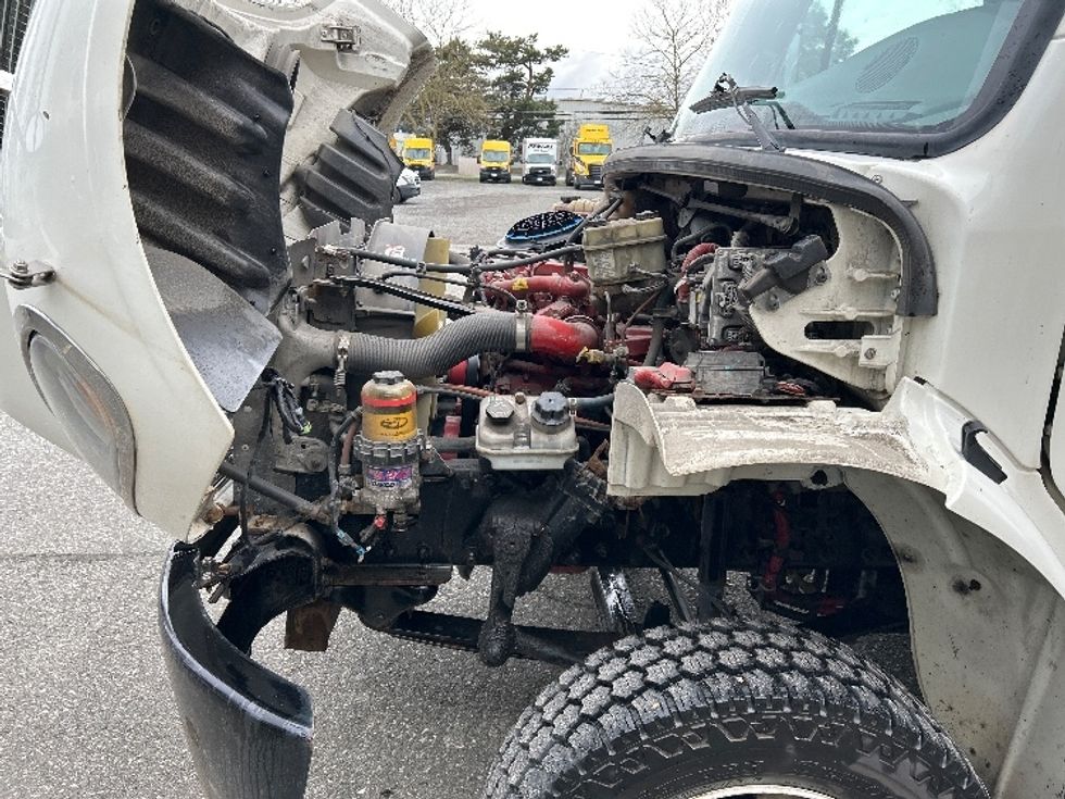 Refrigerated Truck-Light and Medium Duty Trucks-Freightliner-2018-M2-Surrey-BC-225,177\n\t\tkm-$ 60,500 - Image 24