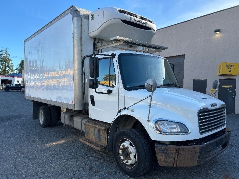 Refrigerated Truck-Light and Medium Duty Trucks-Freightliner-2018-M2-Surrey-BC-367,410\n\t\tkm-$ 47,250 - Image 1
