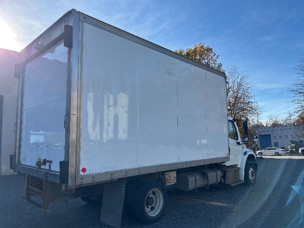 Refrigerated Truck-Light and Medium Duty Trucks-Freightliner-2018-M2-Surrey-BC-367,410\n\t\tkm-$ 47,250 - Image 12