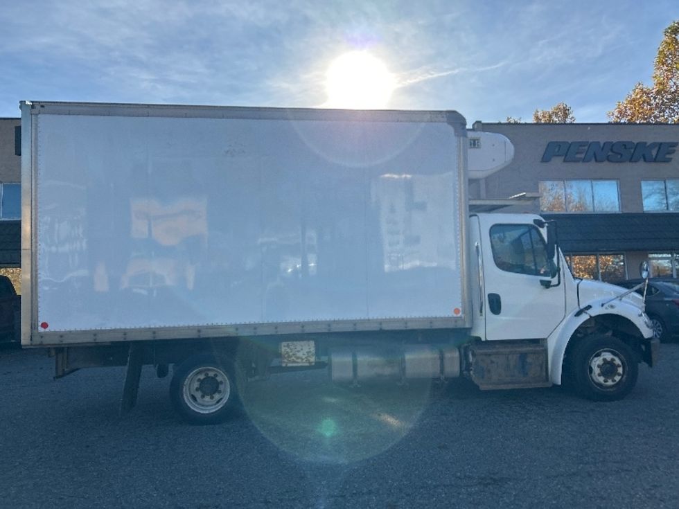 Refrigerated Truck-Light and Medium Duty Trucks-Freightliner-2018-M2-Surrey-BC-367,410\n\t\tkm-$ 47,250 - Image 14