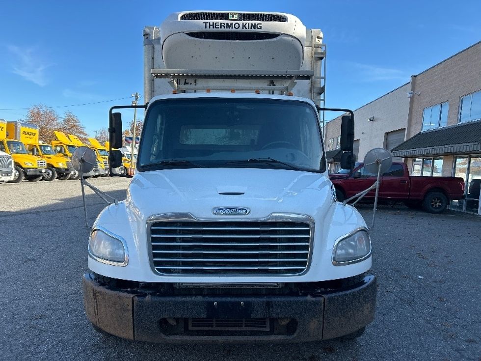 Refrigerated Truck-Light and Medium Duty Trucks-Freightliner-2018-M2-Surrey-BC-367,410\n\t\tkm-$ 47,250 - Image 2