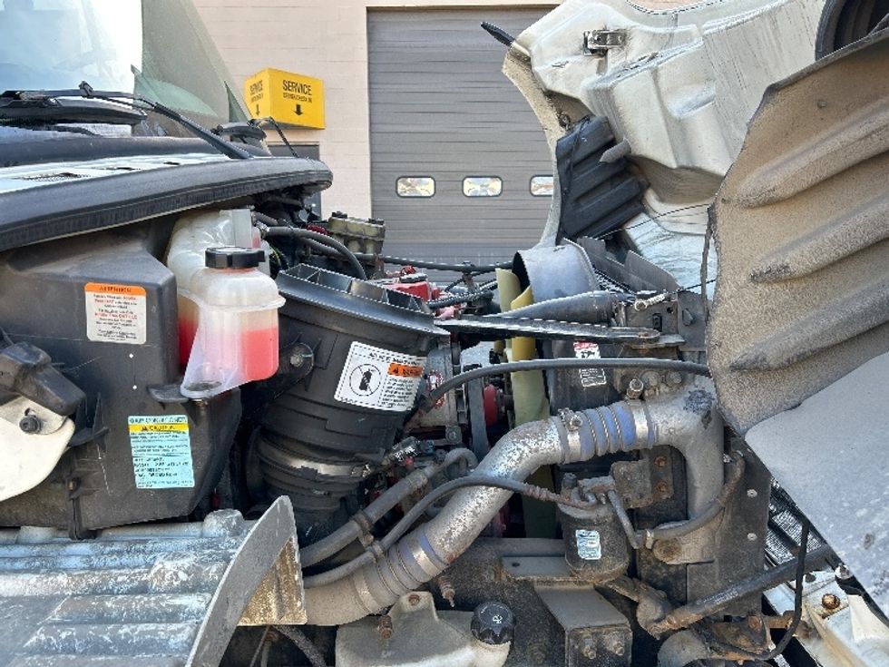 Refrigerated Truck-Light and Medium Duty Trucks-Freightliner-2018-M2-Surrey-BC-367,410\n\t\tkm-$ 47,250 - Image 22