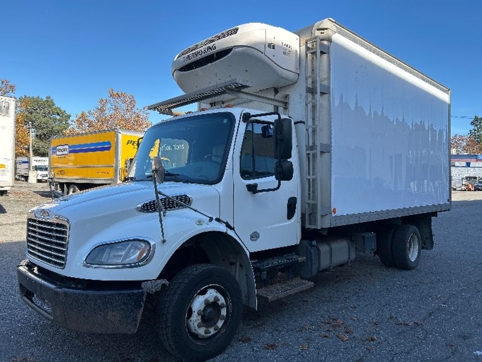 Refrigerated Truck-Light and Medium Duty Trucks-Freightliner-2018-M2-Surrey-BC-367,410\n\t\tkm-$ 47,250 - Image 3