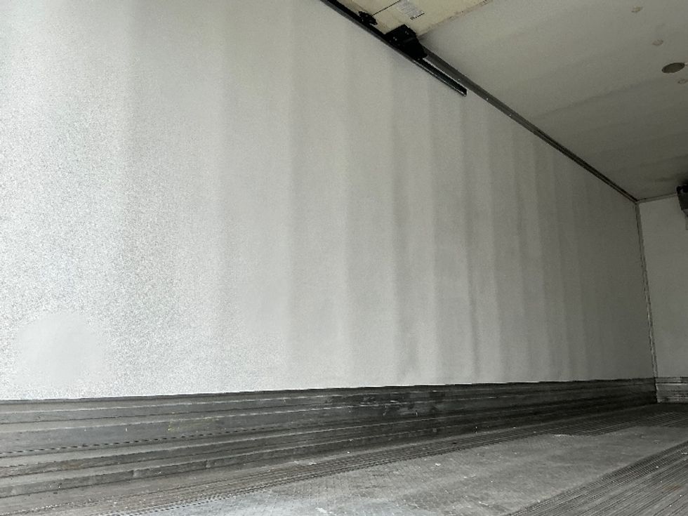 Refrigerated Truck-Light and Medium Duty Trucks-Freightliner-2018-M2-Torrance-CA-111,559\n\t\tmiles-$ 53,250 - Image 11