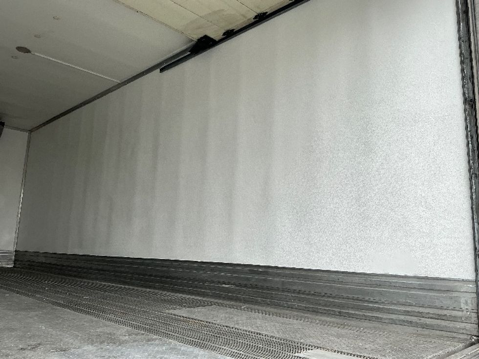 Refrigerated Truck-Light and Medium Duty Trucks-Freightliner-2018-M2-Torrance-CA-111,559\n\t\tmiles-$ 53,250 - Image 12