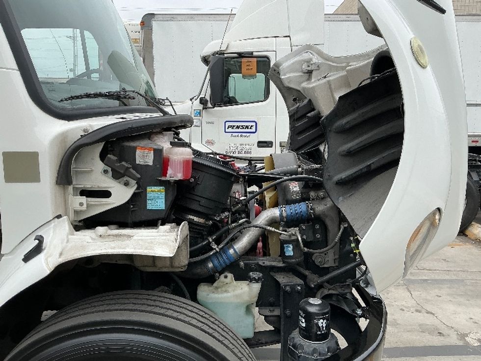 Refrigerated Truck-Light and Medium Duty Trucks-Freightliner-2018-M2-Torrance-CA-111,559\n\t\tmiles-$ 53,250 - Image 23