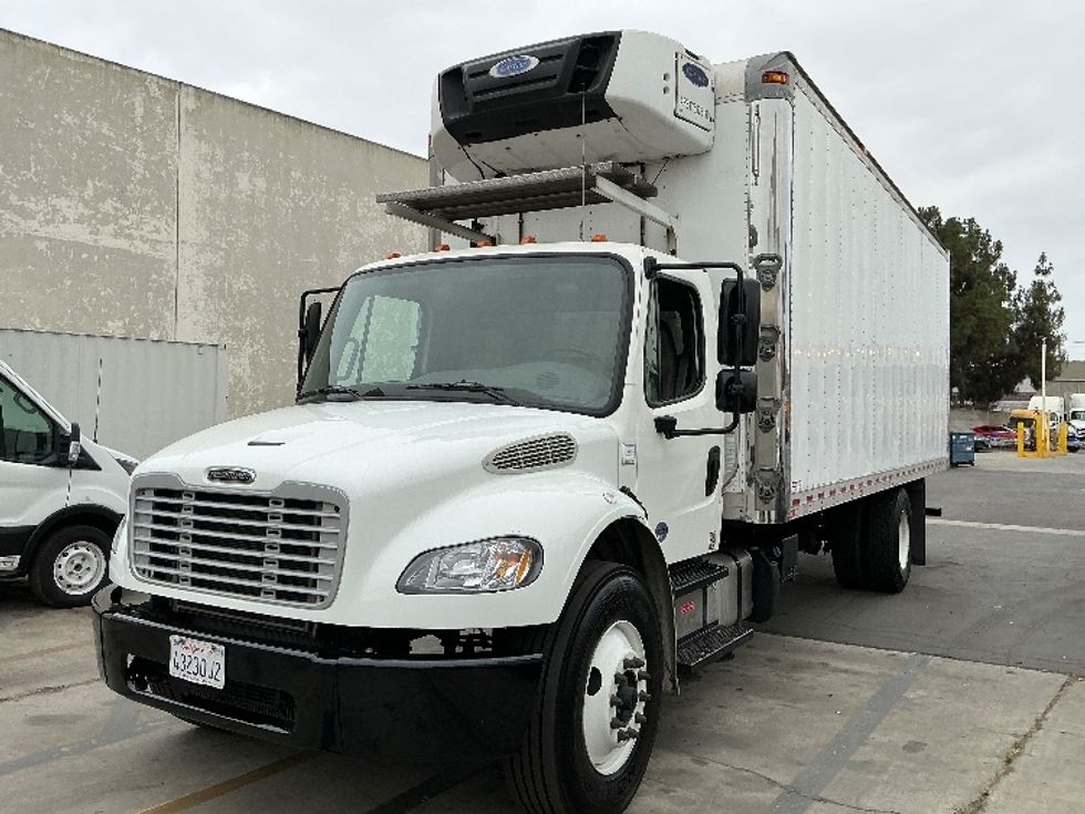 Refrigerated Truck-Light and Medium Duty Trucks-Freightliner-2018-M2-Torrance-CA-111,559\n\t\tmiles-$ 53,250 - Image 3