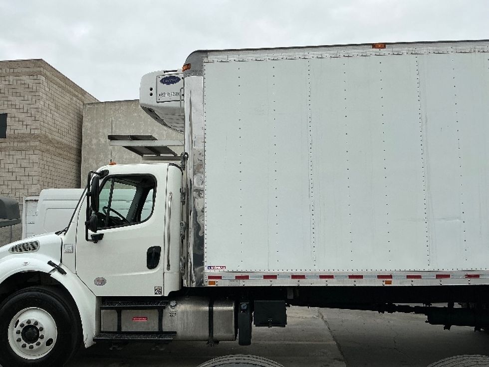 Refrigerated Truck-Light and Medium Duty Trucks-Freightliner-2018-M2-Torrance-CA-111,559\n\t\tmiles-$ 53,250 - Image 4