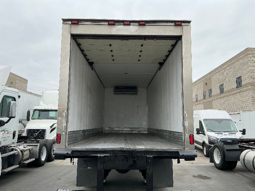 Refrigerated Truck-Light and Medium Duty Trucks-Freightliner-2018-M2-Torrance-CA-111,559\n\t\tmiles-$ 53,250 - Image 8