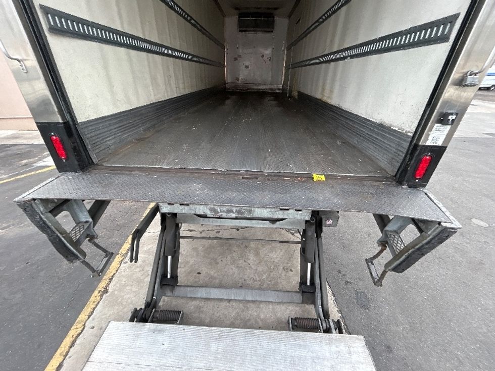 Refrigerated Truck-Light and Medium Duty Trucks-Freightliner-2018-M2-Torrance-CA-121,349\n\t\tmiles-$ 58,750 - Image 10