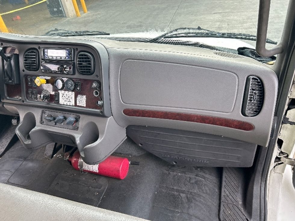 Refrigerated Truck-Light and Medium Duty Trucks-Freightliner-2018-M2-Torrance-CA-121,349\n\t\tmiles-$ 58,750 - Image 21