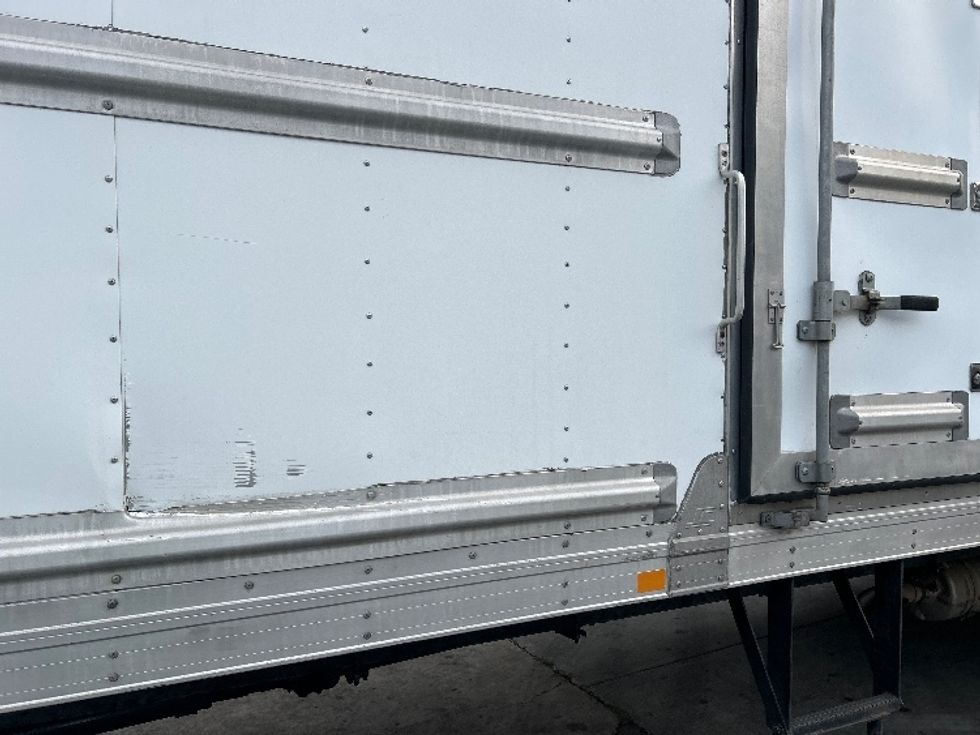 Refrigerated Truck-Light and Medium Duty Trucks-Freightliner-2018-M2-Torrance-CA-121,349\n\t\tmiles-$ 58,750 - Image 29