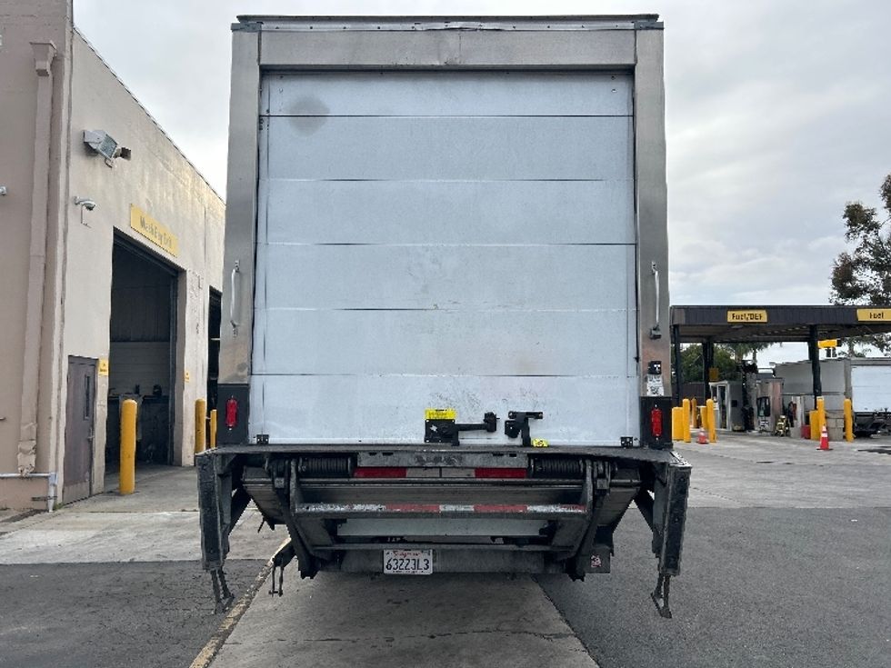 Refrigerated Truck-Light and Medium Duty Trucks-Freightliner-2018-M2-Torrance-CA-121,349\n\t\tmiles-$ 58,750 - Image 7