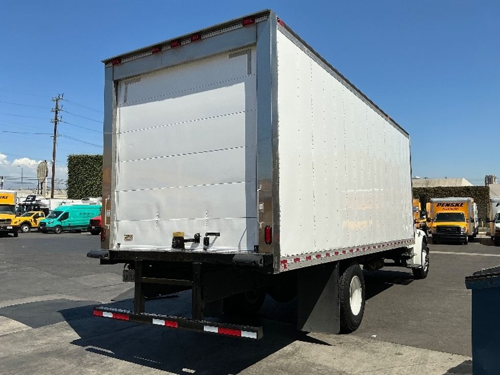 Refrigerated Truck-Light and Medium Duty Trucks-Freightliner-2018-M2-Torrance-CA-131,083\n\t\tmiles-$ 48,500 - Image 13
