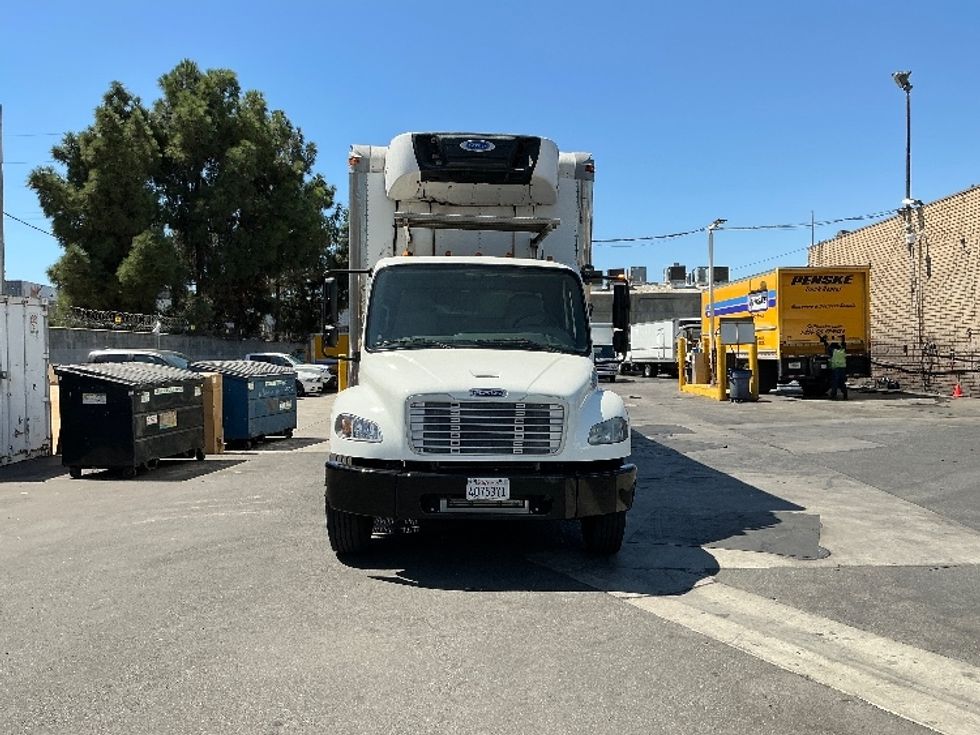 Refrigerated Truck-Light and Medium Duty Trucks-Freightliner-2018-M2-Torrance-CA-131,083\n\t\tmiles-$ 48,500 - Image 2