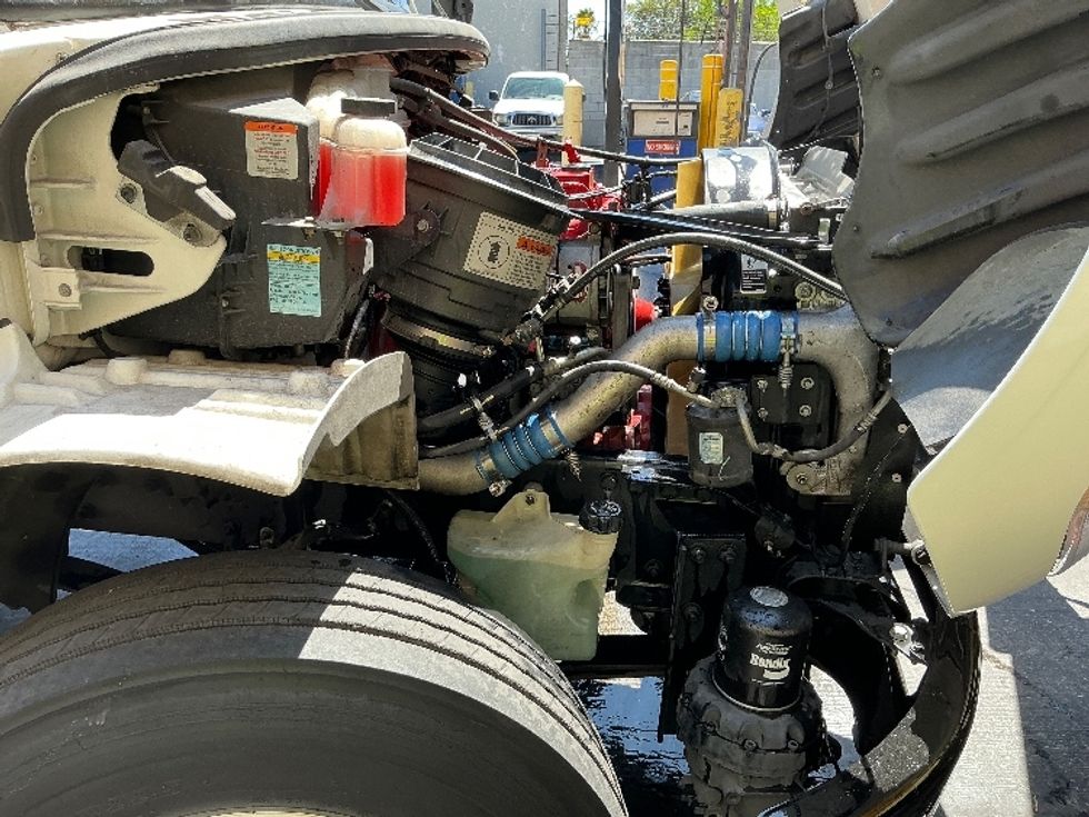 Refrigerated Truck-Light and Medium Duty Trucks-Freightliner-2018-M2-Torrance-CA-131,083\n\t\tmiles-$ 48,500 - Image 23