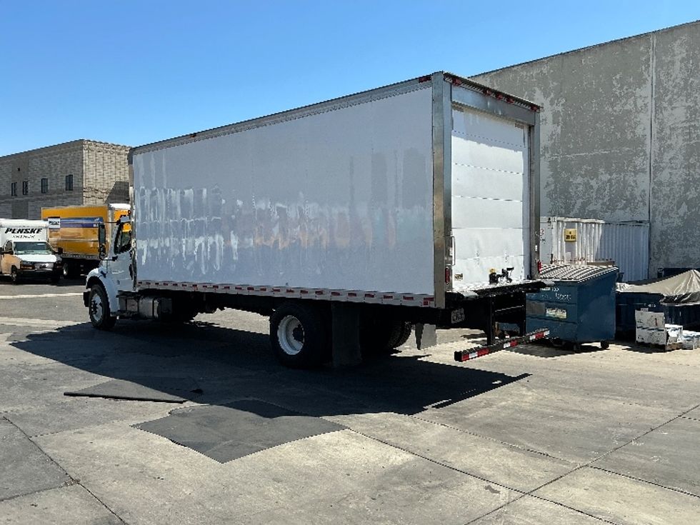 Refrigerated Truck-Light and Medium Duty Trucks-Freightliner-2018-M2-Torrance-CA-131,083\n\t\tmiles-$ 48,500 - Image 6