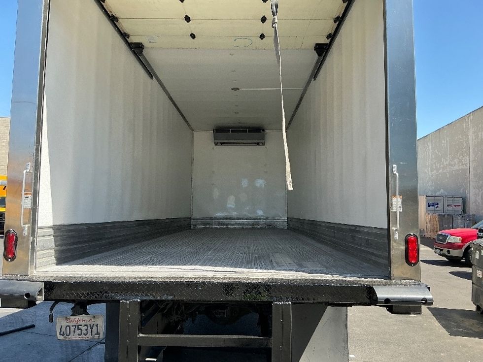 Refrigerated Truck-Light and Medium Duty Trucks-Freightliner-2018-M2-Torrance-CA-131,083\n\t\tmiles-$ 48,500 - Image 8