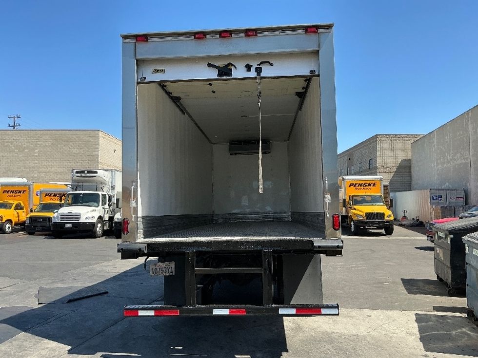 Refrigerated Truck-Light and Medium Duty Trucks-Freightliner-2018-M2-Torrance-CA-131,083\n\t\tmiles-$ 48,500 - Image 9