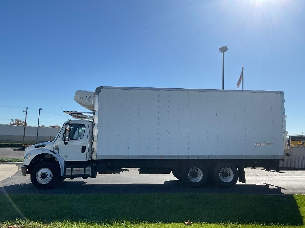 Refrigerated Truck-Light and Medium Duty Trucks-Freightliner-2018-M2-Torrance-CA-60,895\n\t\tmiles-$ 73,750 - Image 4