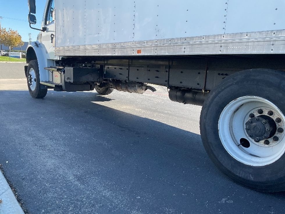Refrigerated Truck-Light and Medium Duty Trucks-Freightliner-2018-M2-Torrance-CA-60,895\n\t\tmiles-$ 73,750 - Image 5