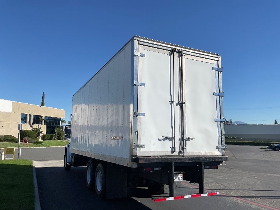 Refrigerated Truck-Light and Medium Duty Trucks-Freightliner-2018-M2-Torrance-CA-60,895\n\t\tmiles-$ 73,750 - Image 6
