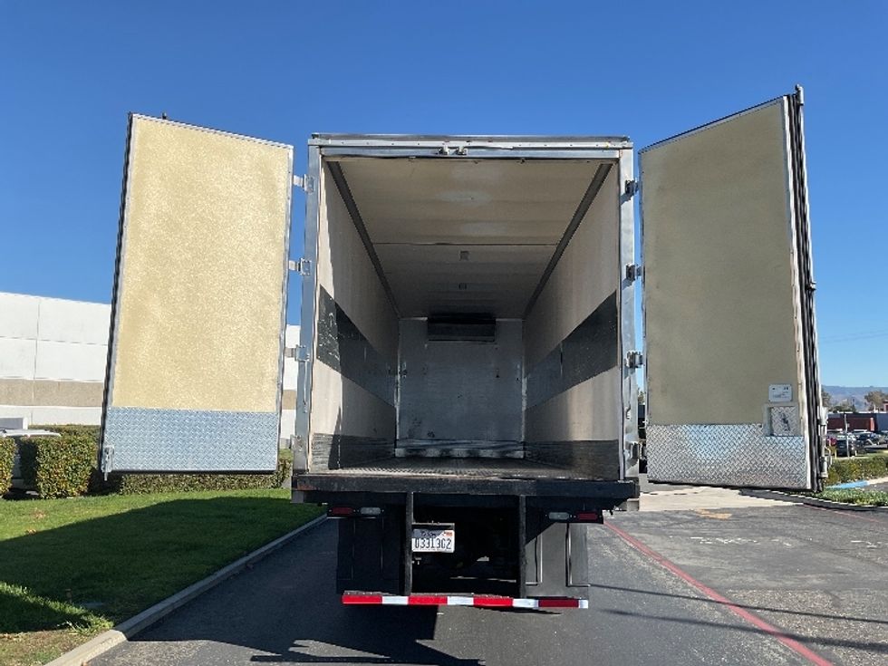 Refrigerated Truck-Light and Medium Duty Trucks-Freightliner-2018-M2-Torrance-CA-60,895\n\t\tmiles-$ 73,750 - Image 8