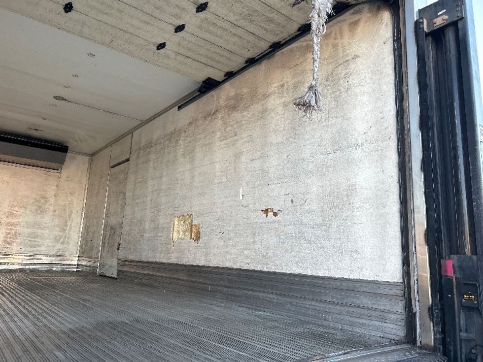 Refrigerated Truck-Light and Medium Duty Trucks-Freightliner-2018-M2-Torrance-CA-77,324\n\t\tmiles-$ 51,250 - Image 12