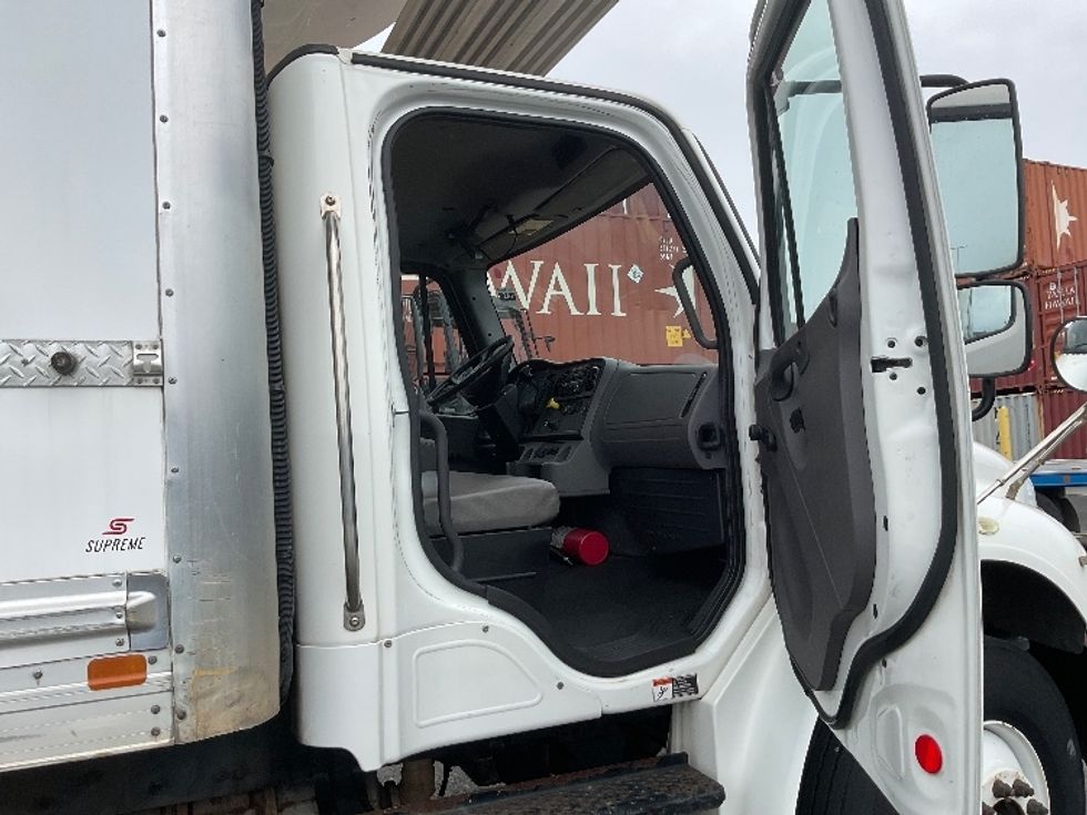 Refrigerated Truck-Light and Medium Duty Trucks-Freightliner-2018-M2-Torrance-CA-80,715\n\t\tmiles-$ 53,750 - Image 20