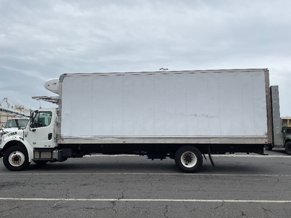 Refrigerated Truck-Light and Medium Duty Trucks-Freightliner-2018-M2-Torrance-CA-80,715\n\t\tmiles-$ 53,750 - Image 4