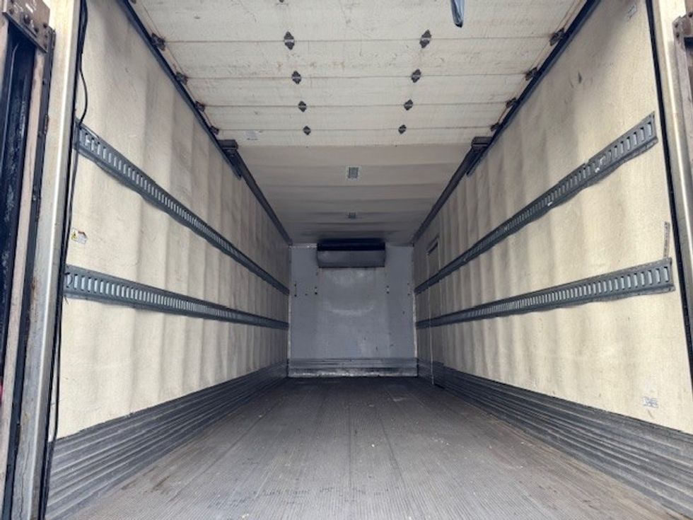 Refrigerated Truck-Light and Medium Duty Trucks-Freightliner-2018-M2-Torrance-CA-99,555\n\t\tmiles-$ 53,250 - Image 11