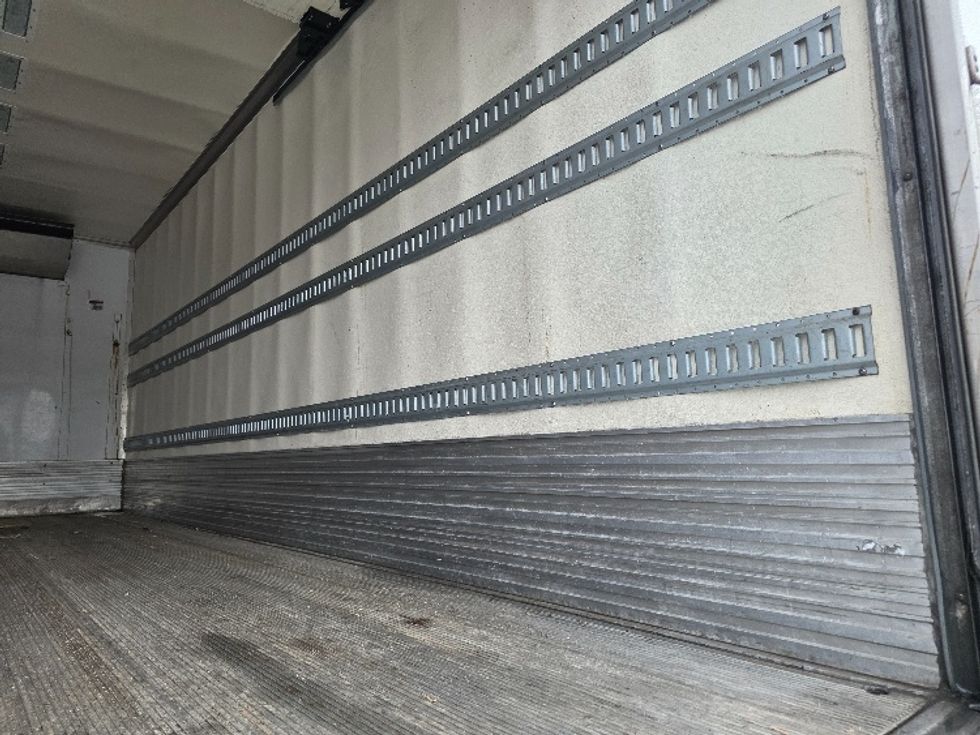 Refrigerated Truck-Light and Medium Duty Trucks-Freightliner-2018-M2-Tukwila-WA-198,101\n\t\tmiles-$ 50,000 - Image 12