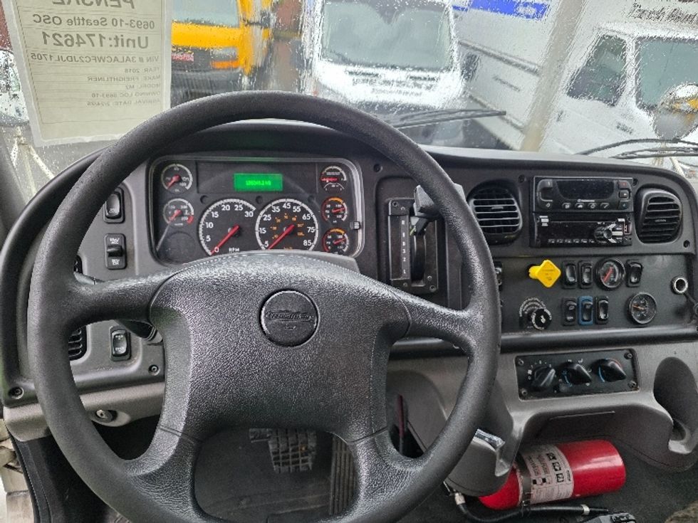 Refrigerated Truck-Light and Medium Duty Trucks-Freightliner-2018-M2-Tukwila-WA-198,101\n\t\tmiles-$ 50,000 - Image 18