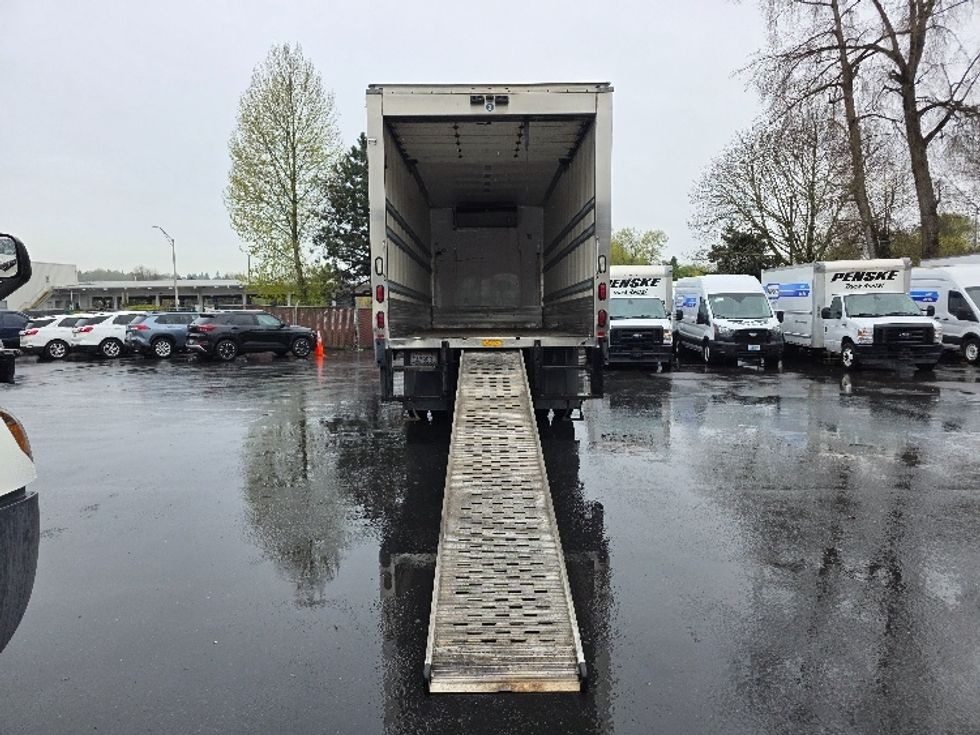 Refrigerated Truck-Light and Medium Duty Trucks-Freightliner-2018-M2-Tukwila-WA-198,101\n\t\tmiles-$ 50,000 - Image 9