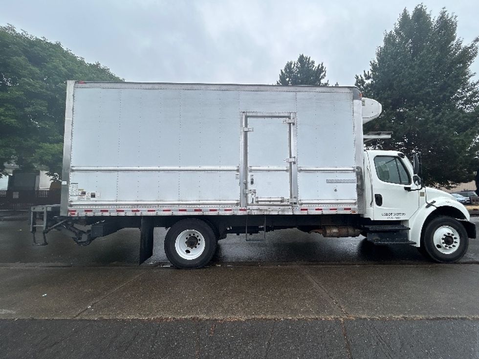 Refrigerated Truck-Light and Medium Duty Trucks-Freightliner-2018-M2-Tukwila-WA-217,118\n\t\tmiles-$ 42,000 - Image 15
