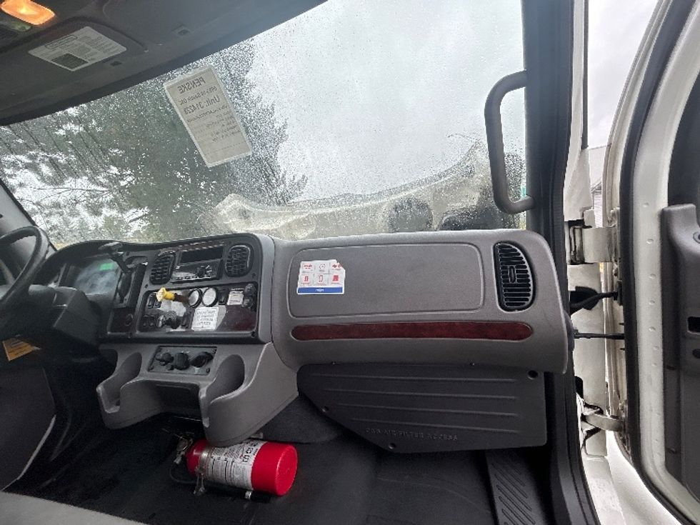 Refrigerated Truck-Light and Medium Duty Trucks-Freightliner-2018-M2-Tukwila-WA-217,118\n\t\tmiles-$ 42,000 - Image 21