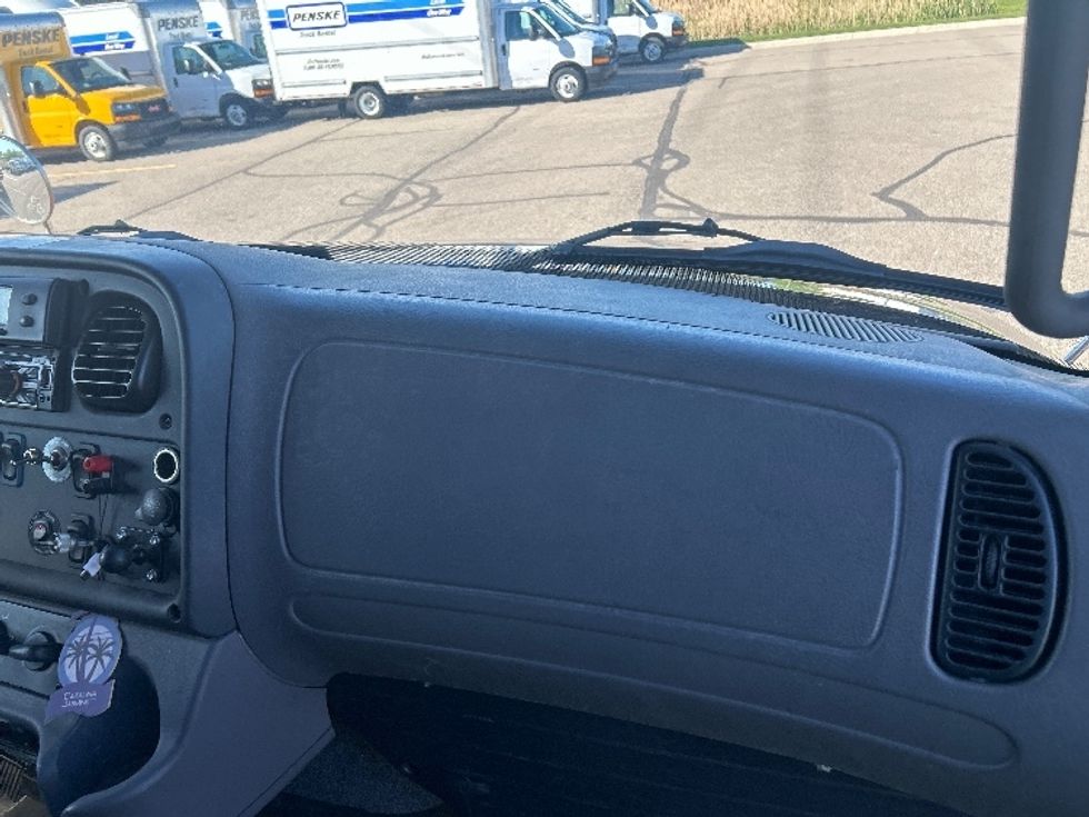 Refrigerated Truck-Light and Medium Duty Trucks-Freightliner-2018-M2-Warren-MI-208,088\n\t\tmiles-$ 49,500 - Image 21