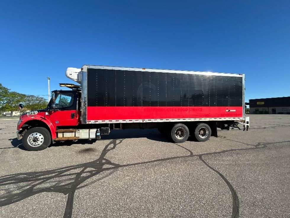 Refrigerated Truck-Light and Medium Duty Trucks-Freightliner-2018-M2-Warren-MI-208,088\n\t\tmiles-$ 49,500 - Image 4