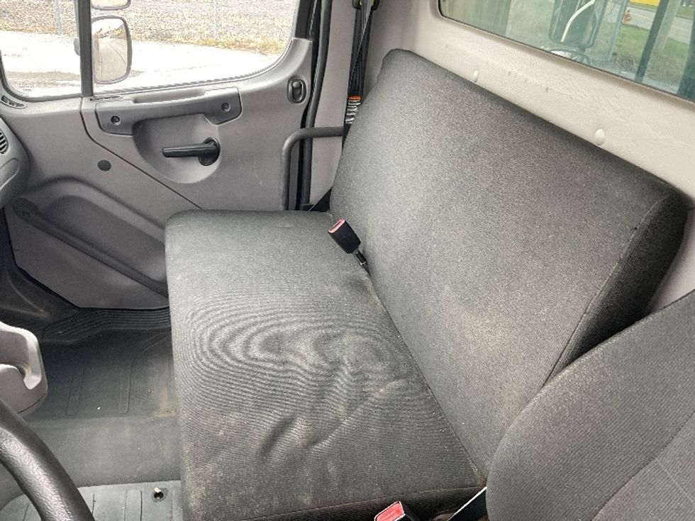 Refrigerated Truck-Light and Medium Duty Trucks-Freightliner-2018-M2-Warren-MI-272,870\n\t\tmiles-$ 37,750 - Image 19