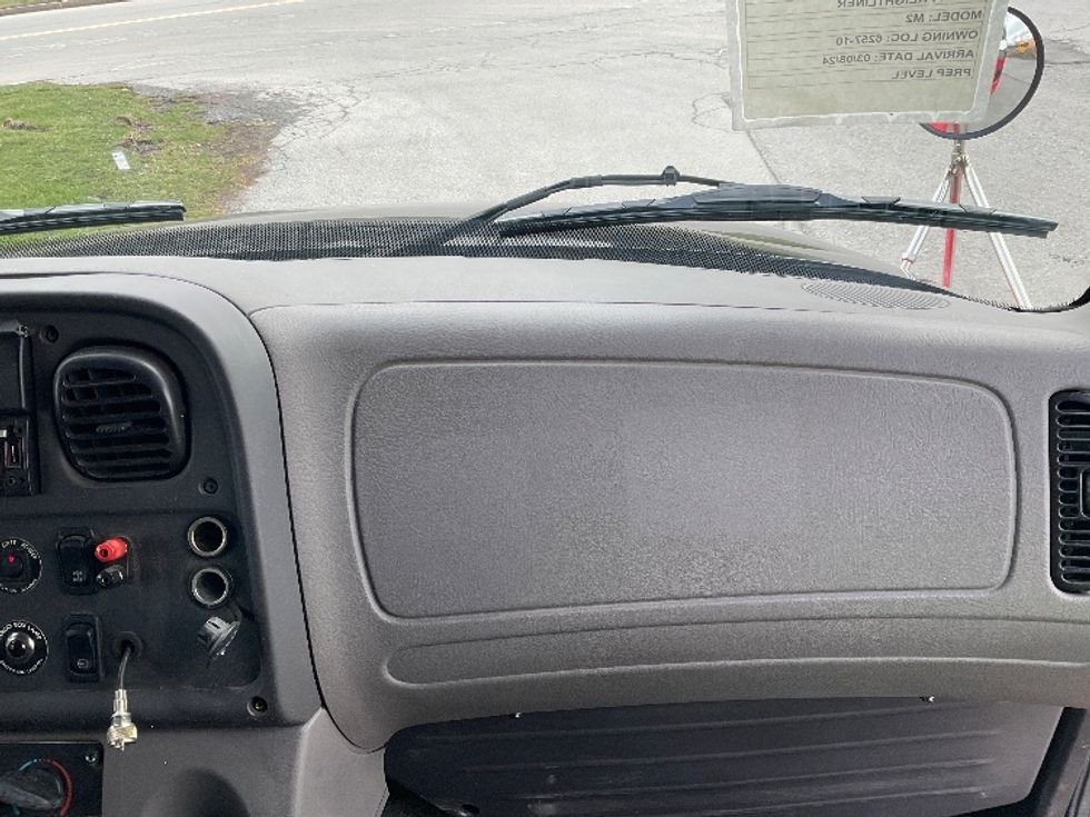 Refrigerated Truck-Light and Medium Duty Trucks-Freightliner-2018-M2-Warren-MI-272,870\n\t\tmiles-$ 37,750 - Image 21