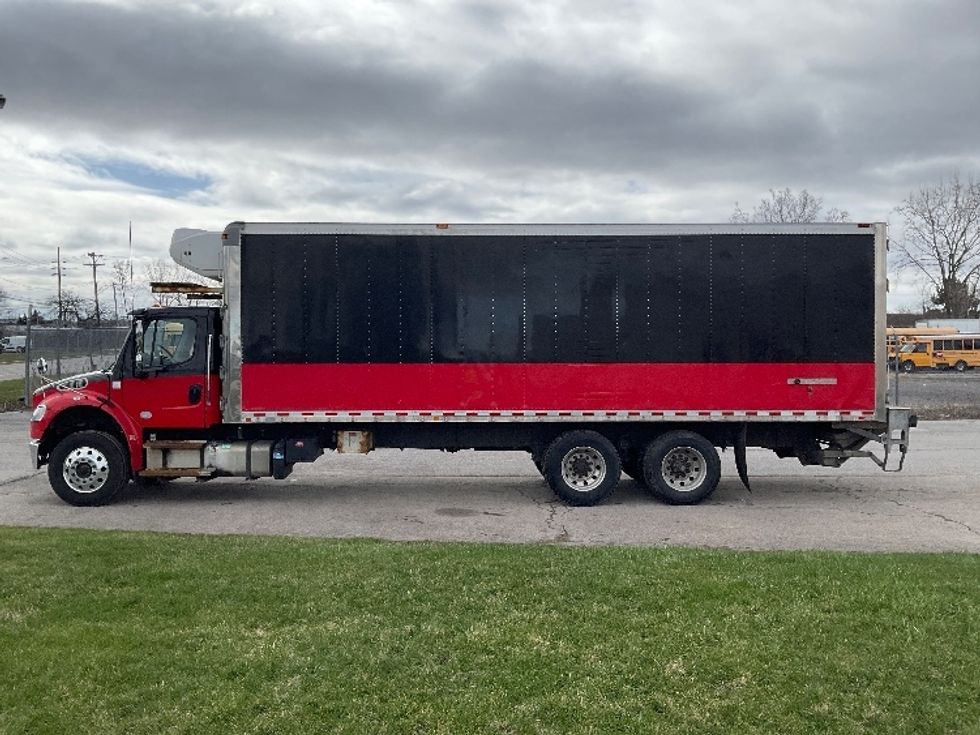 Refrigerated Truck-Light and Medium Duty Trucks-Freightliner-2018-M2-Warren-MI-272,870\n\t\tmiles-$ 37,750 - Image 4