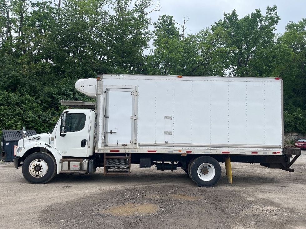 Refrigerated Truck-Light and Medium Duty Trucks-Freightliner-2018-M2-West Mifflin-PA-280,307\n\t\tmiles-$ 29,000 - Image 4