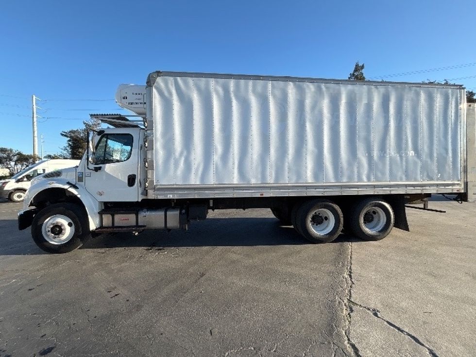 Refrigerated Truck-Light and Medium Duty Trucks-Freightliner-2018-M2-West Sacramento-CA-240,085\n\t\tmiles-$ 54,250 - Image 4