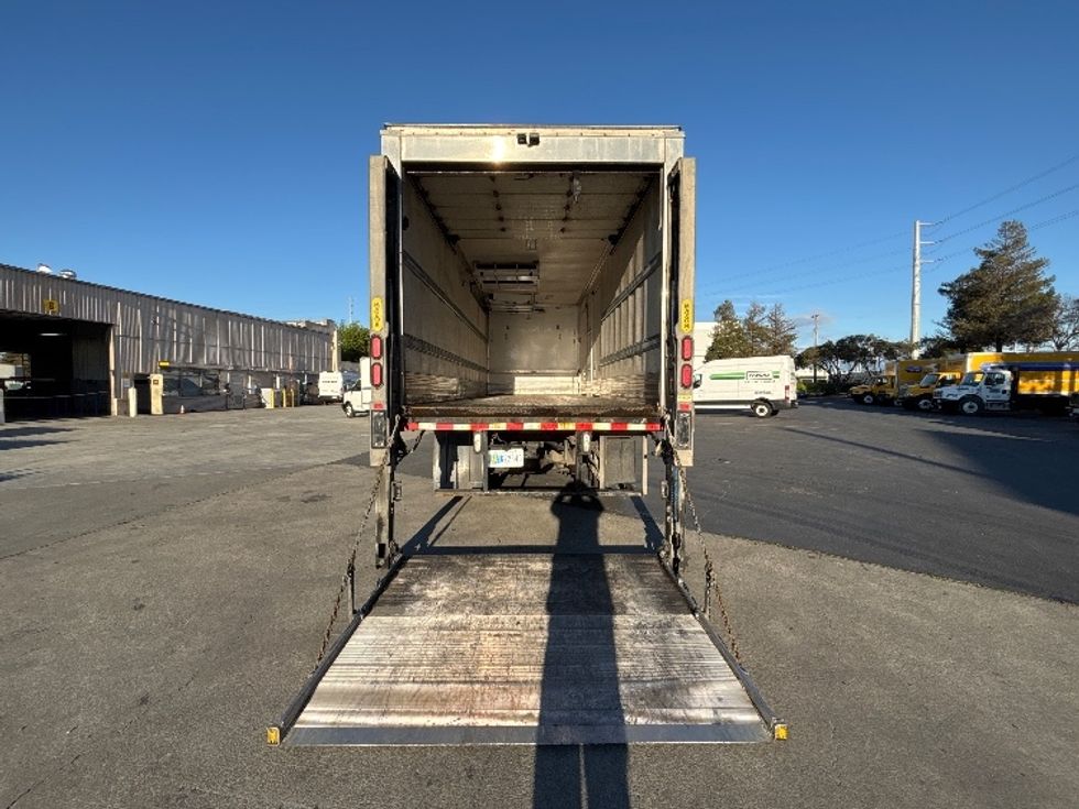 Refrigerated Truck-Light and Medium Duty Trucks-Freightliner-2018-M2-West Sacramento-CA-240,085\n\t\tmiles-$ 54,250 - Image 9